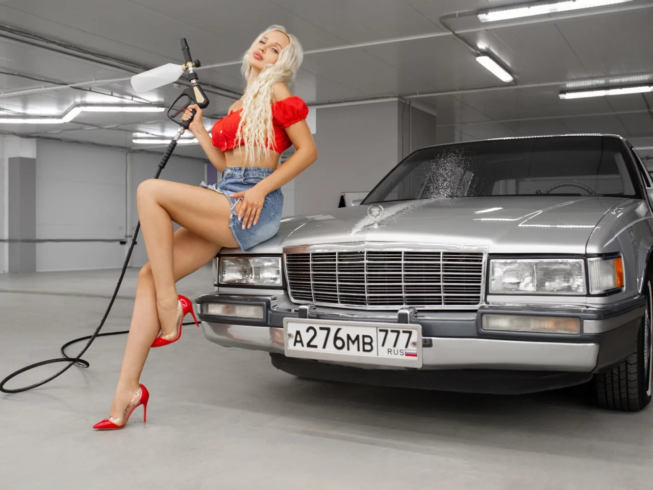 авто с девушкой