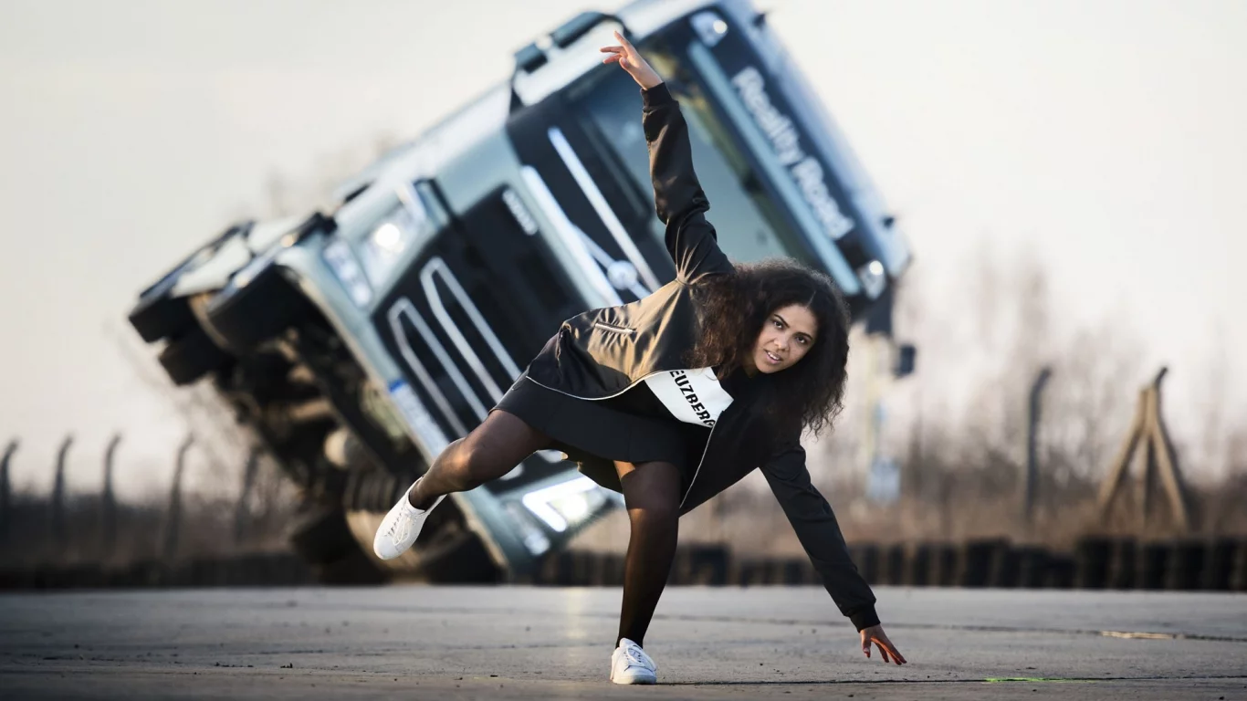 авто с девушкой