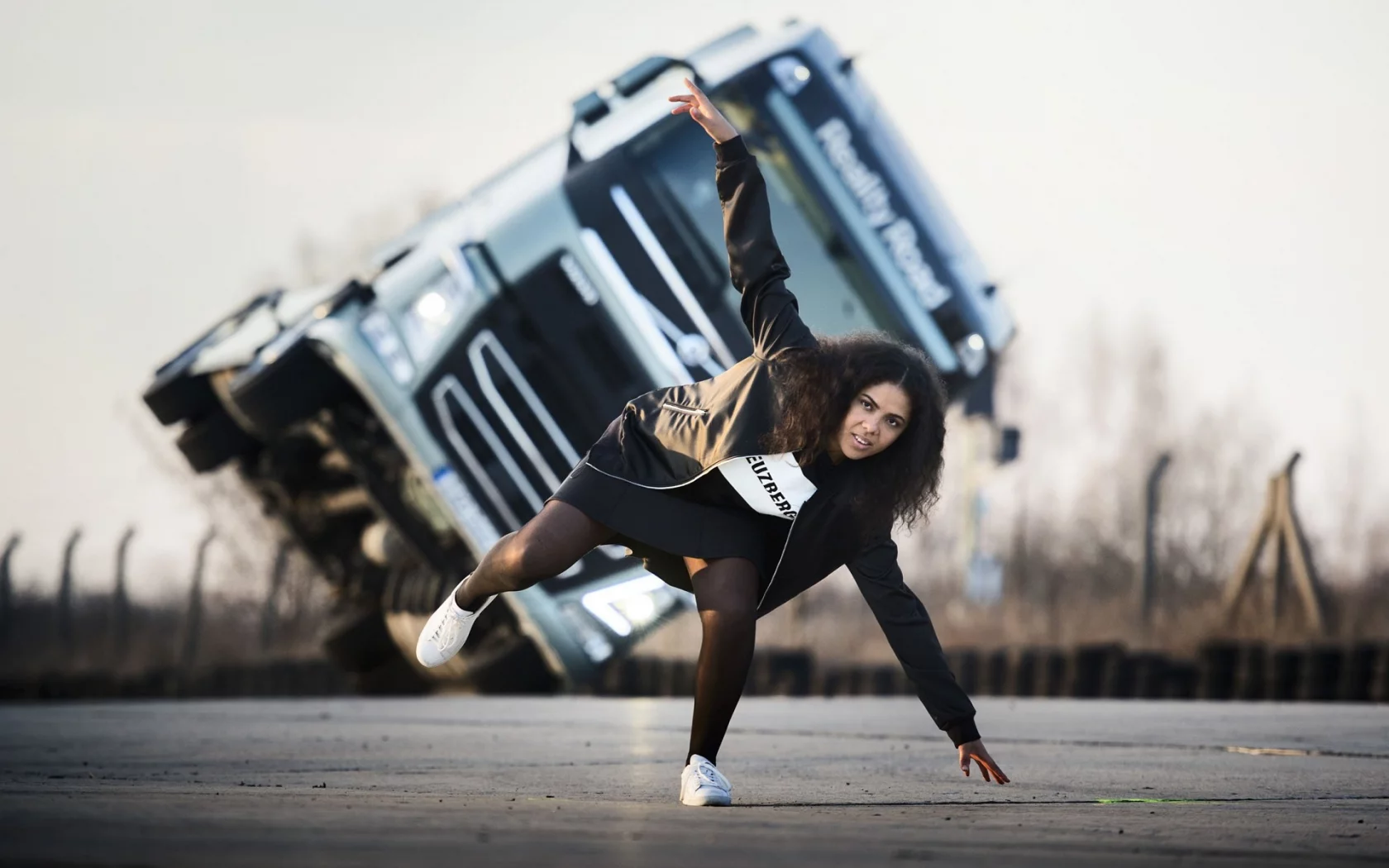 авто с девушкой