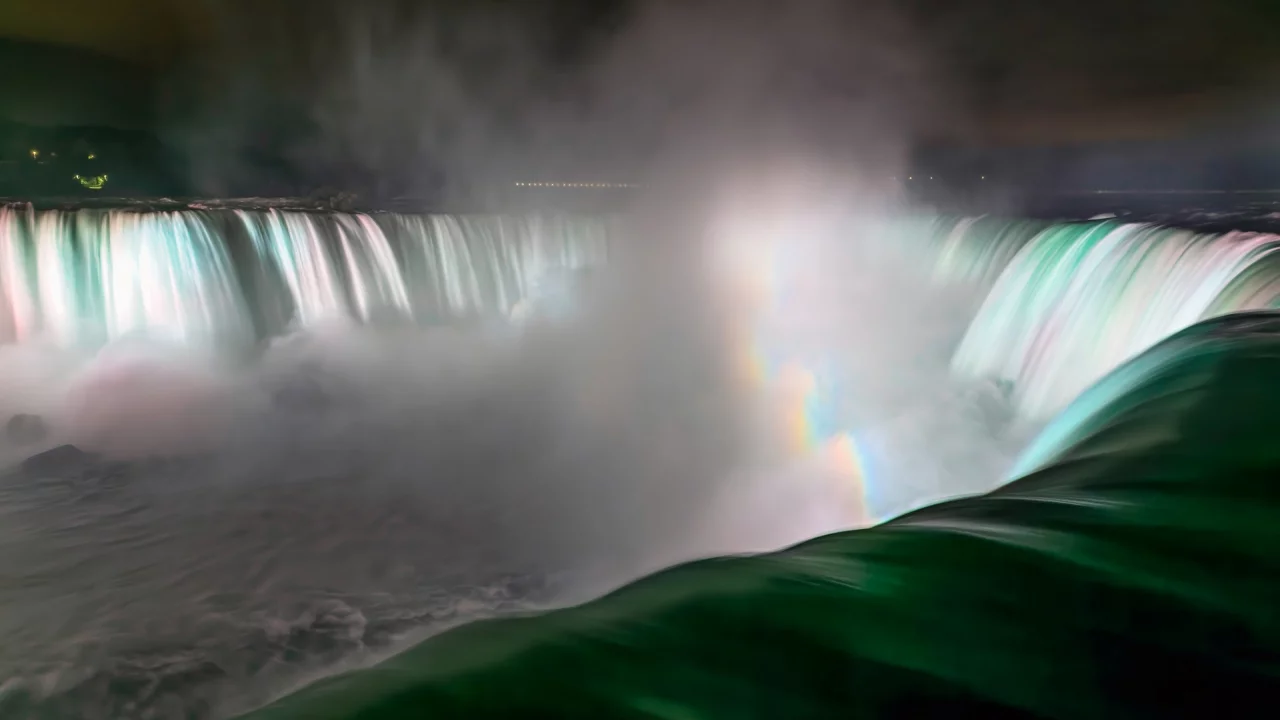 вода
