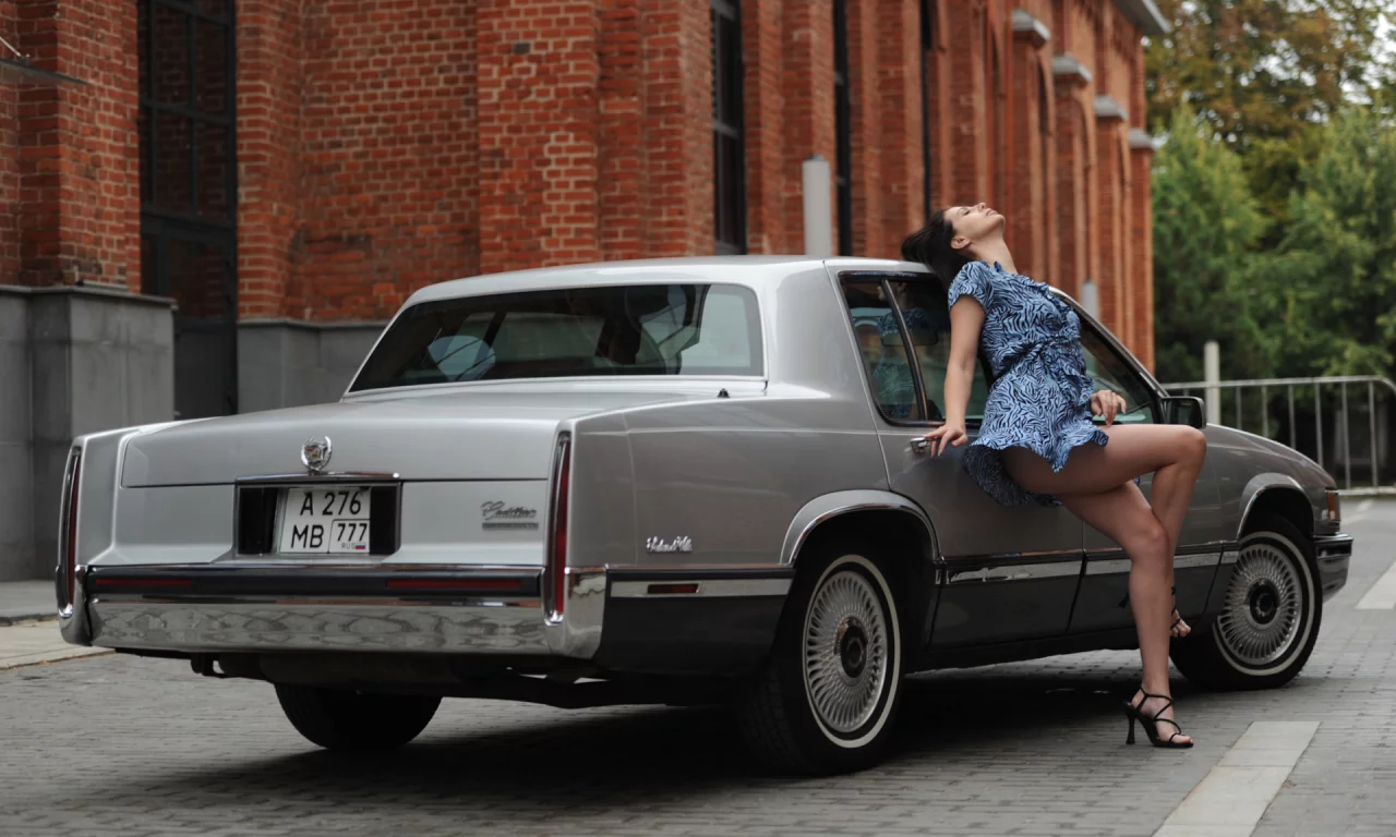 авто с девушкой