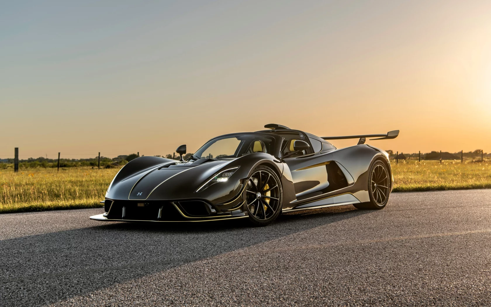 Hennessey Venom F5 Revolution Roadster