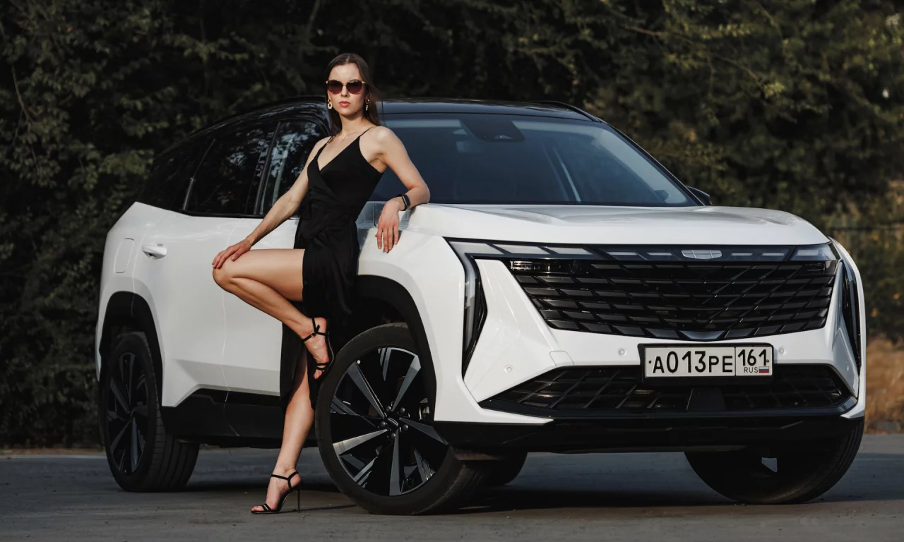 авто с девушкой