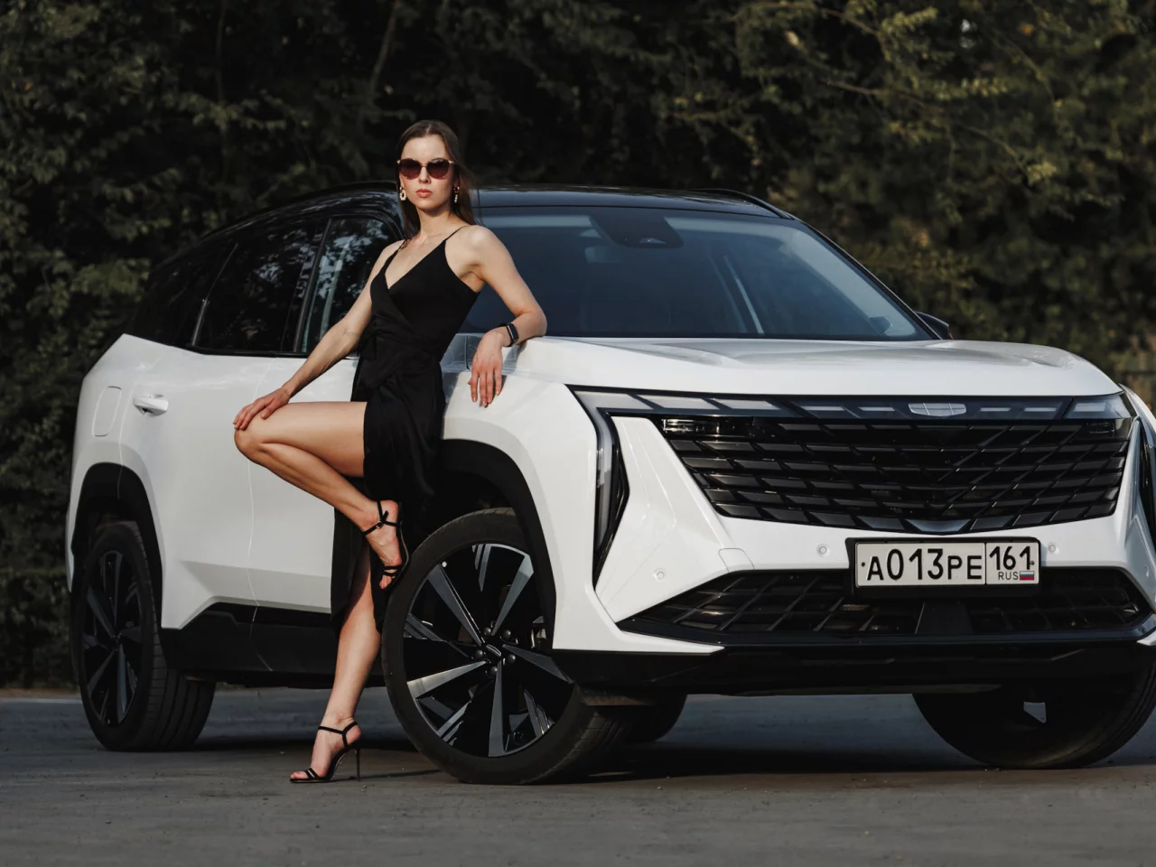 авто с девушкой