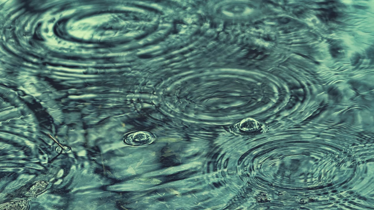 вода