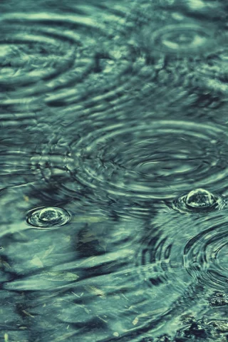 вода