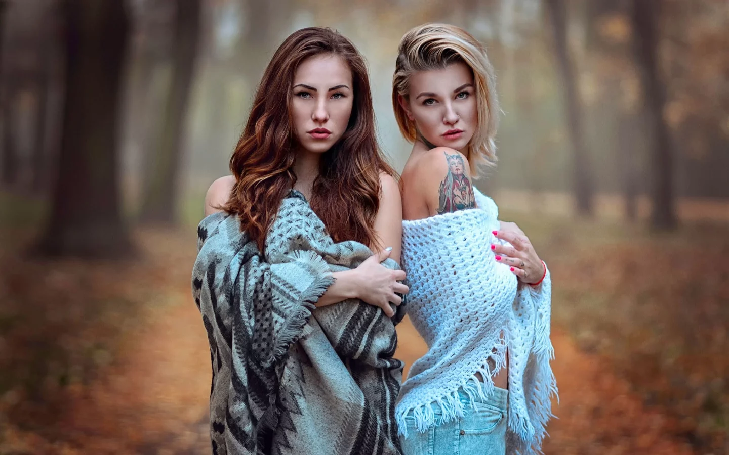 девушки