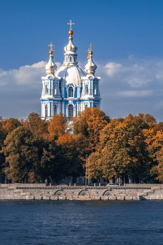 город